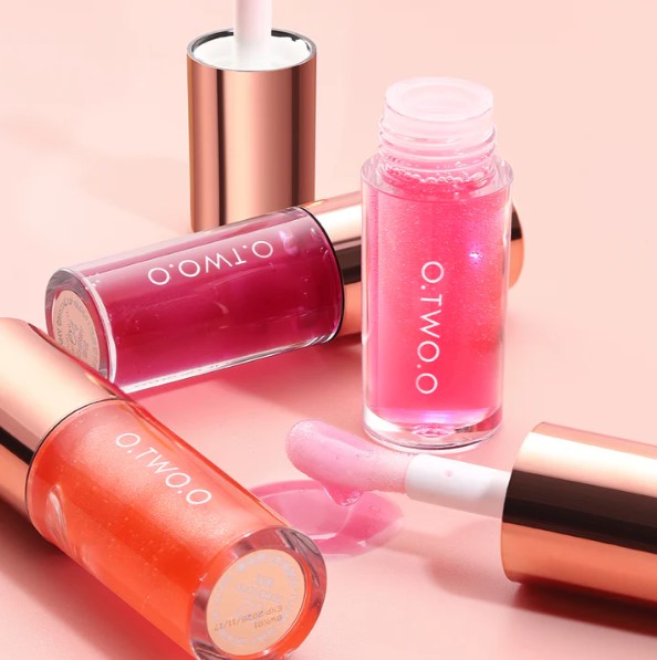 PLUMP SHINY CRYSTAL LIP GLOSS l Kosteuttava huuliöljy l O.Two.O